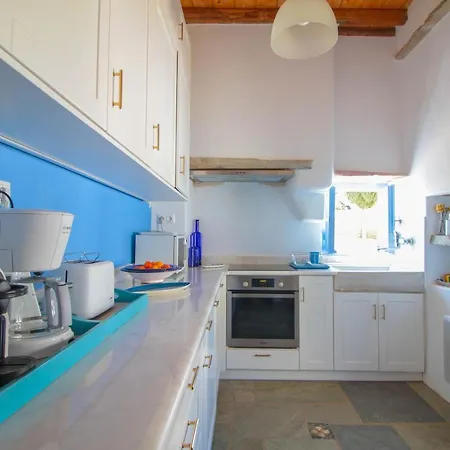 Villa Traditional In Ktikados - 3br And Seaview *