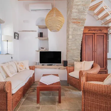 Traditional In Ktikados - 3br And Seaview *