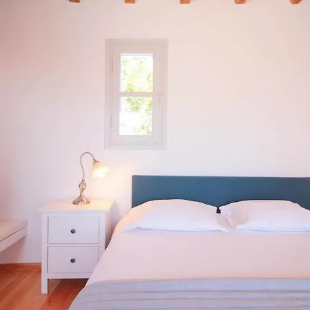Villa Traditional In Ktikados - 3br And Seaview *