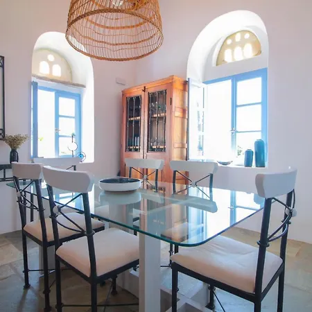 Villa Traditional In Ktikados - 3br And Seaview Chatzirados