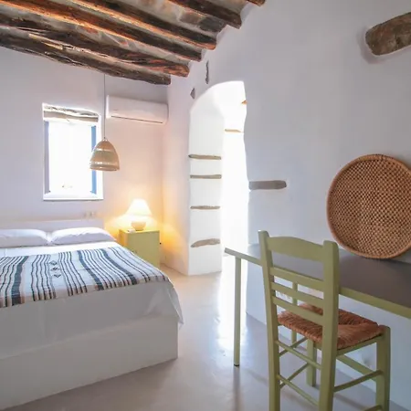 Villa Traditional In Ktikados - 3br And Seaview Chatzirados