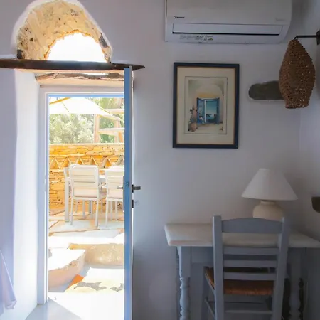 Villa Traditional In Ktikados - 3br And Seaview Chatzirados